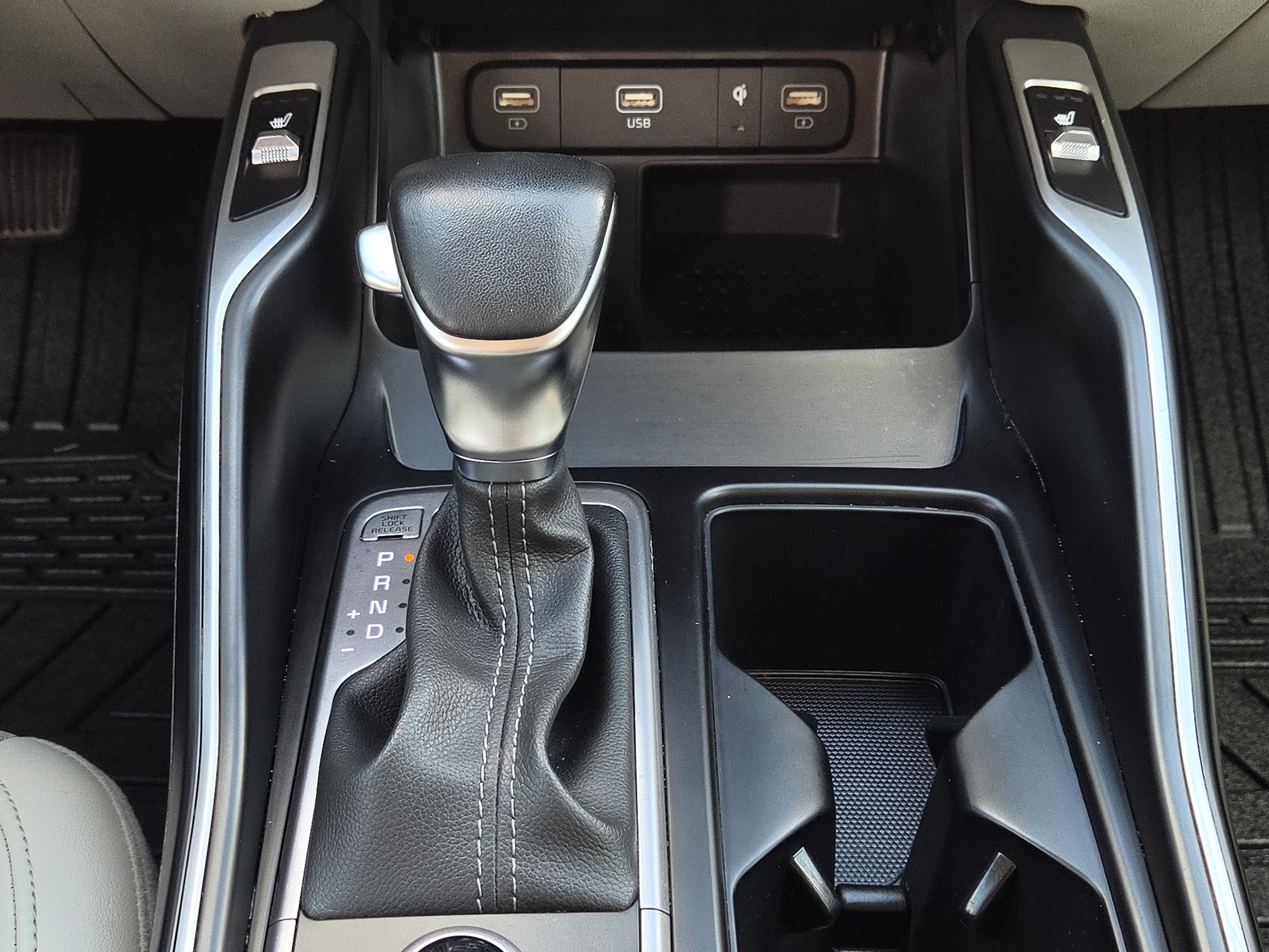 Used 2023 Kia Sorento S w/ Panoramic Sunroof Package FWD image 17