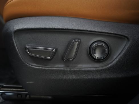 Used 2021 Toyota Highlander Platinum image 23