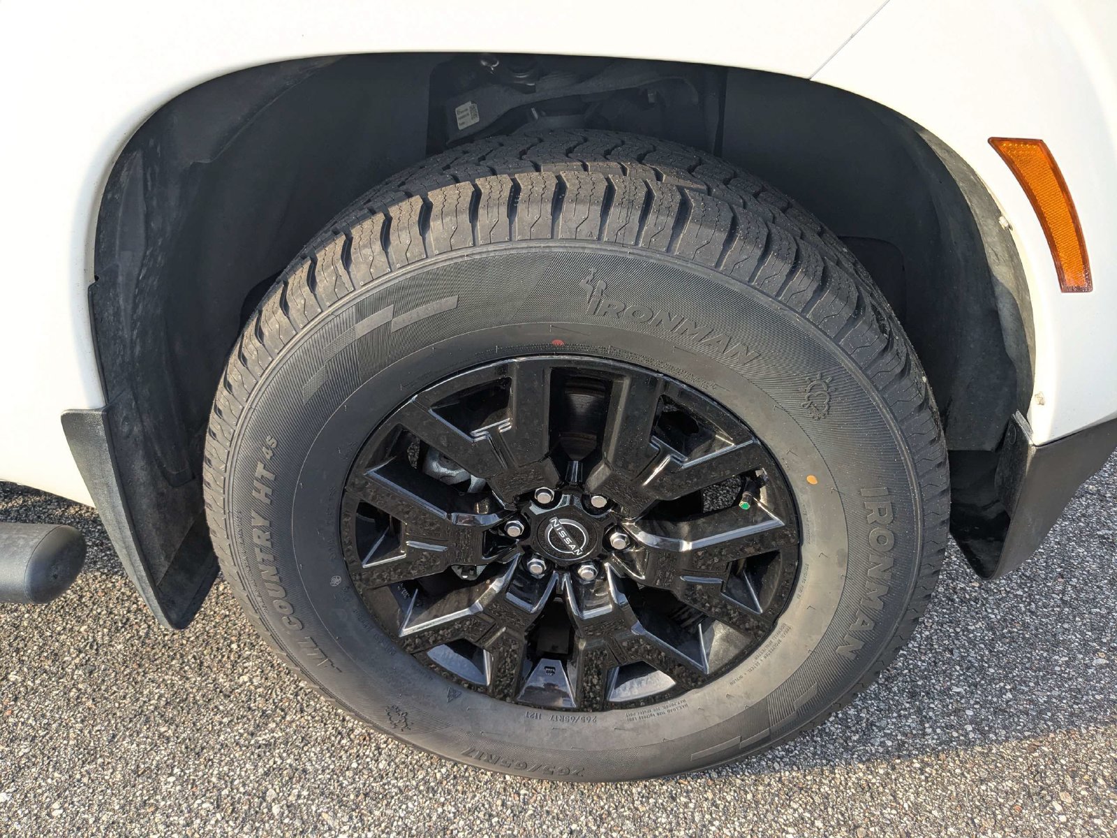 Used 2023 Nissan Frontier SV w/ Midnight Edition Package RWD image 11