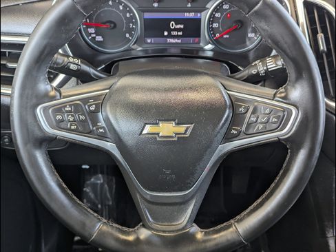 Used 2023 Chevrolet Equinox LT AWD/4WD image 25