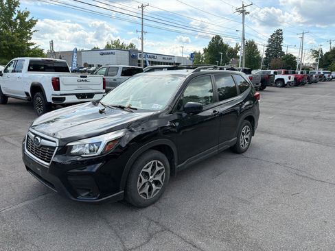 Used 2020 Subaru Forester Premium AWD/4WD image 7