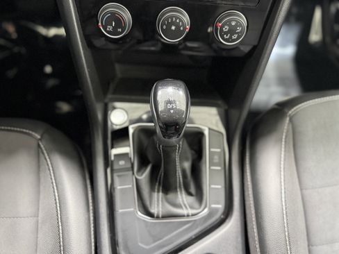 Certified 2023 Volkswagen Taos SE w/ Black Wheel Package image 22