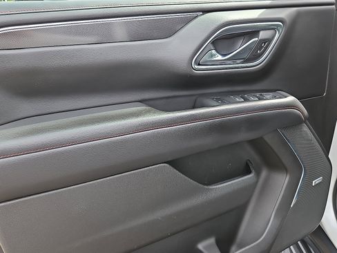 Used 2021 Chevrolet Tahoe RST w/ Luxury Package image 12