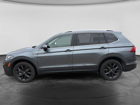 Used 2024 Volkswagen Tiguan SE AWD/4WD image 4