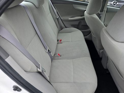 Used 2010 Toyota Corolla LE image 21
