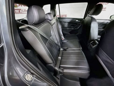 Used 2022 Volkswagen Tiguan SE R-Line FWD image 30
