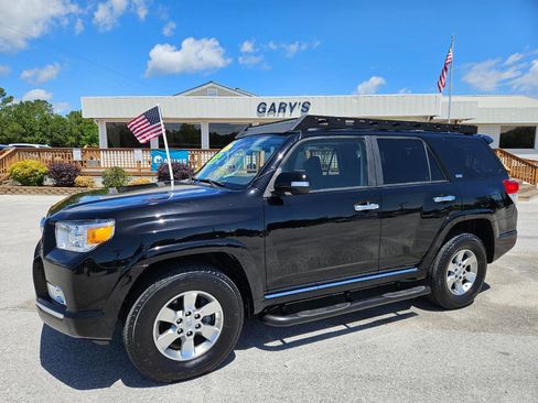 Used 2013 Toyota 4Runner SR5 w/ Convenience Pkg AWD/4WD image 2