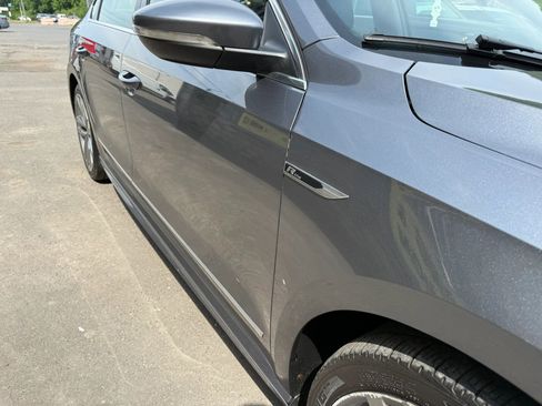 Used 2017 Volkswagen Passat 1.8T R-Line FWD image 6