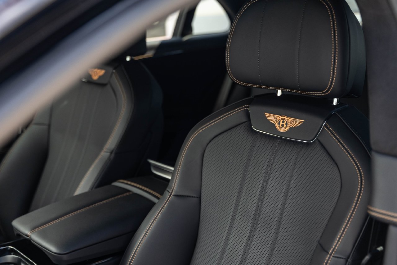Certified 2025 Bentley Flying Spur Plug-In Hybrid AWD/4WD image 22