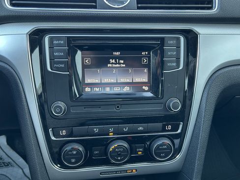 Used 2016 Volkswagen Passat 1.8T S image 30