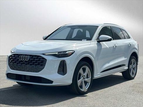 New 2025 Audi Q5 Premium Plus image 1