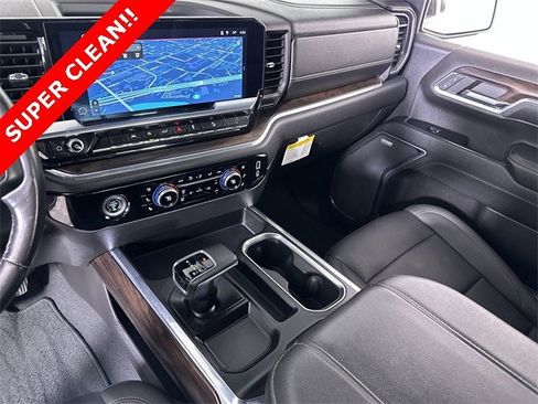 Used 2023 GMC Sierra 1500 SLT image 36