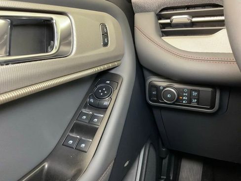 New 2025 Ford Explorer Active w/ Active Comfort Package image 21