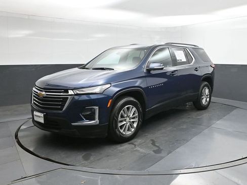 Used 2022 Chevrolet Traverse LT image 30
