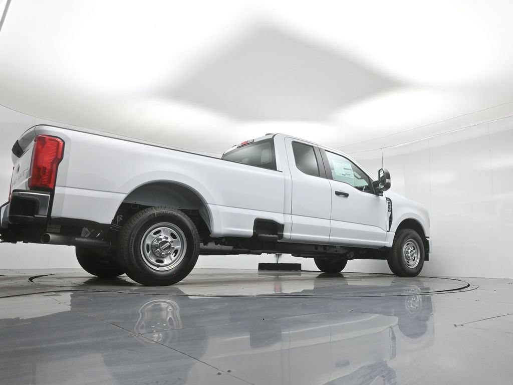 New 2026 Ford F250 XL w/ XL Chrome Package RWD image 41