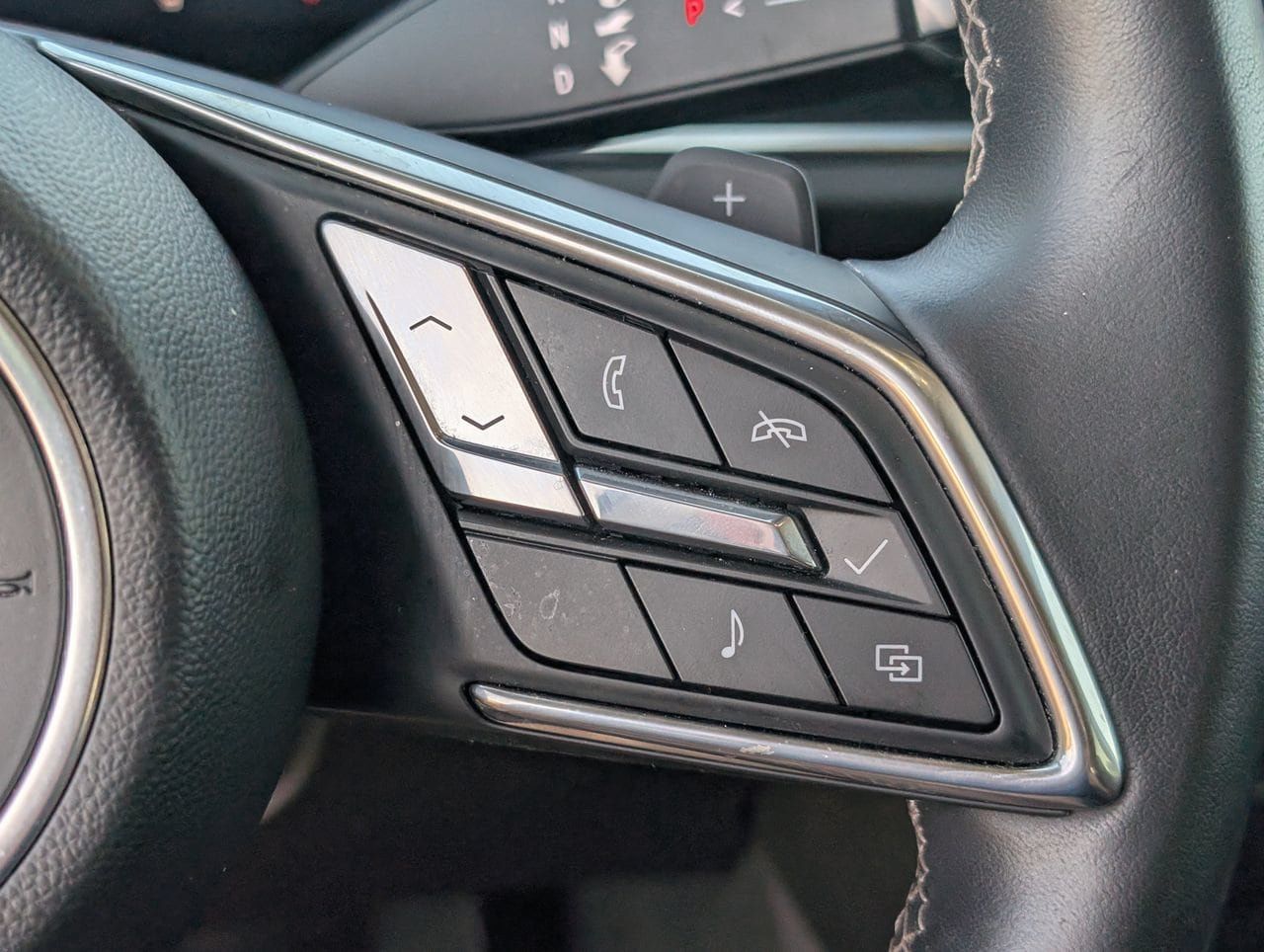 Used 2024 Buick Envision Preferred AWD/4WD image 23