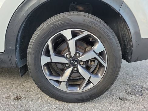 Used 2021 Kia Sportage LX image 7