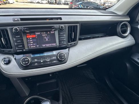 Used 2018 Toyota RAV4 XLE image 14