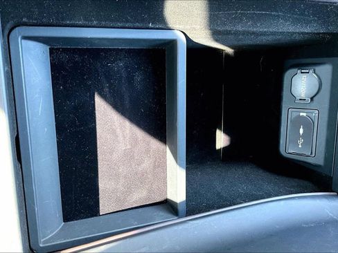 Used 2018 Lexus LS 500 w/ Luxury Package RWD image 32