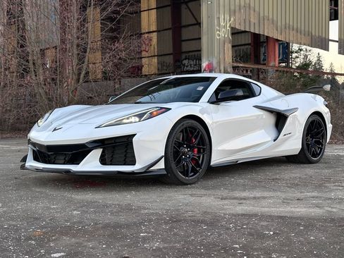New 2025 Chevrolet Corvette Z06 w/ Z07 Performance Package RWD image 5