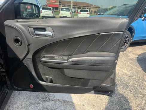 Used 2017 Dodge Charger R/T RWD image 20