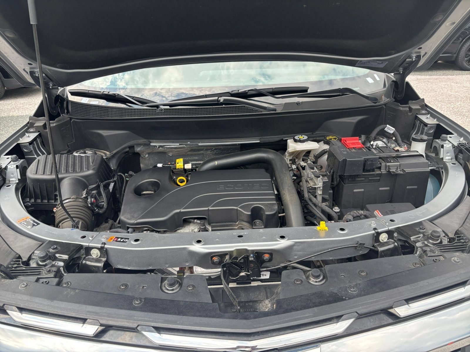 Used 2025 Chevrolet Equinox LT FWD image 31