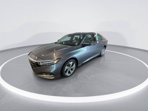 Used 2020 Honda Accord EX image 4