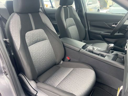 New 2026 Nissan Sentra SV w/ SV Convenience Package FWD image 44