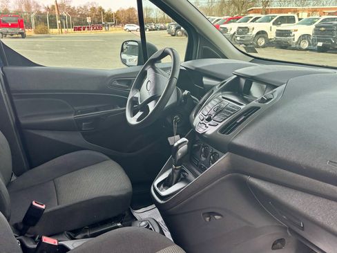 Used 2018 Ford Transit Connect XL image 13