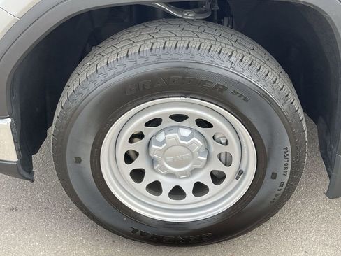 Used 2025 GMC Sierra 1500 Pro w/ Pro Value Package image 33