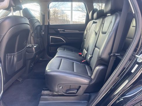 Used 2020 Kia Telluride LX image 17