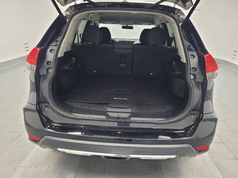 Used 2018 Nissan Rogue SV image 29