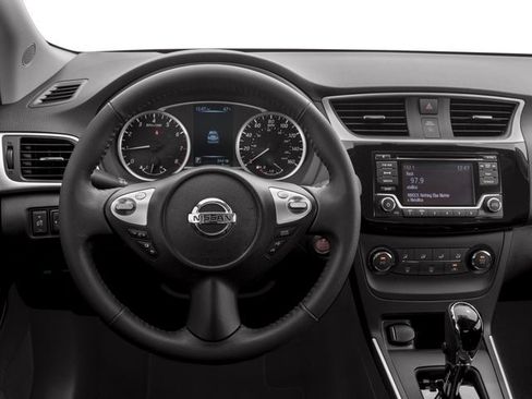 Used 2016 Nissan Sentra S image 7