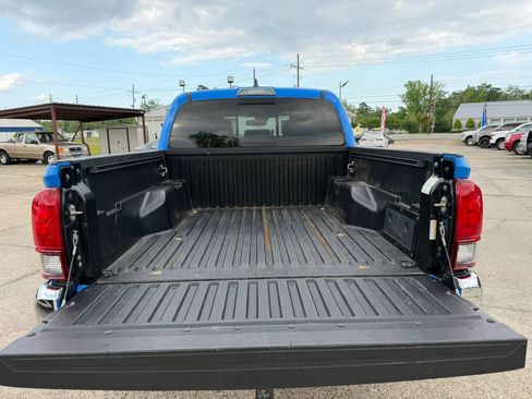 Used 2020 Toyota Tacoma SR5 image 5
