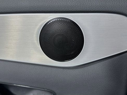 Used 2022 Mercedes-Benz GLC 300 GLC 300 image 24