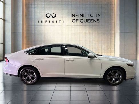Used 2024 Honda Accord EX image 2