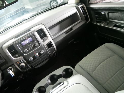Used 2016 RAM 1500 Express AWD/4WD image 11