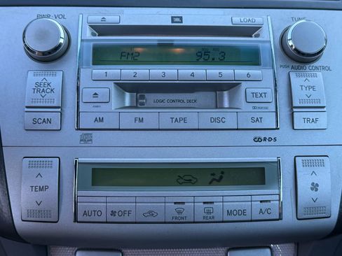 Used 2006 Toyota Solara SLE image 30