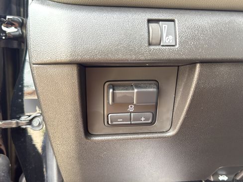 Used 2024 Chevrolet Colorado ZR2 w/ ZR2 Convenience Package III AWD/4WD image 21
