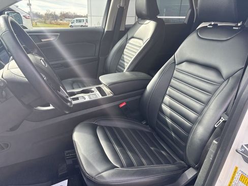 Used 2023 Ford Edge SEL w/ Convenience Package image 10