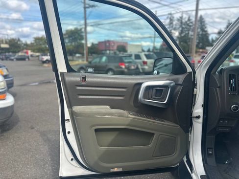 Used 2006 Honda Ridgeline RT image 11