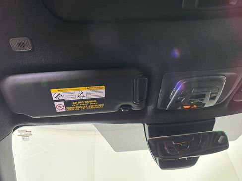 Used 2024 Toyota Corolla Cross AWD Hybrid w/ Convenience Package image 34