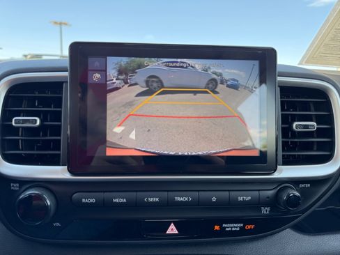 Used 2023 Hyundai Venue SEL FWD image 21