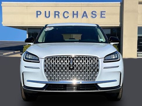 Used 2025 Lincoln Corsair AWD image 2