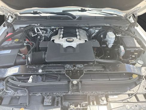 Used 2018 Cadillac Escalade ESV Luxury RWD image 21
