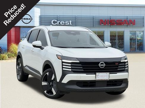 Used 2025 Nissan Kicks SR AWD/4WD image 1