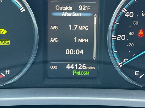 Used 2017 Toyota RAV4 XLE w/ Convenience Package AWD/4WD image 25