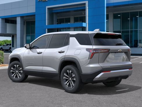 New 2026 Chevrolet Equinox LT w/ Convenience Package II image 3