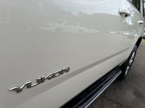 Used 2015 GMC Yukon SLT w/ Open Road Package image 11