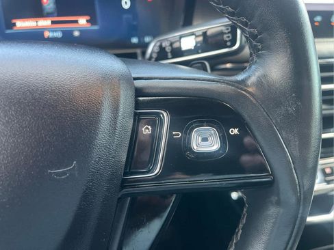 Used 2023 Lincoln Corsair Reserve w/ Jet Appearance Package image 32